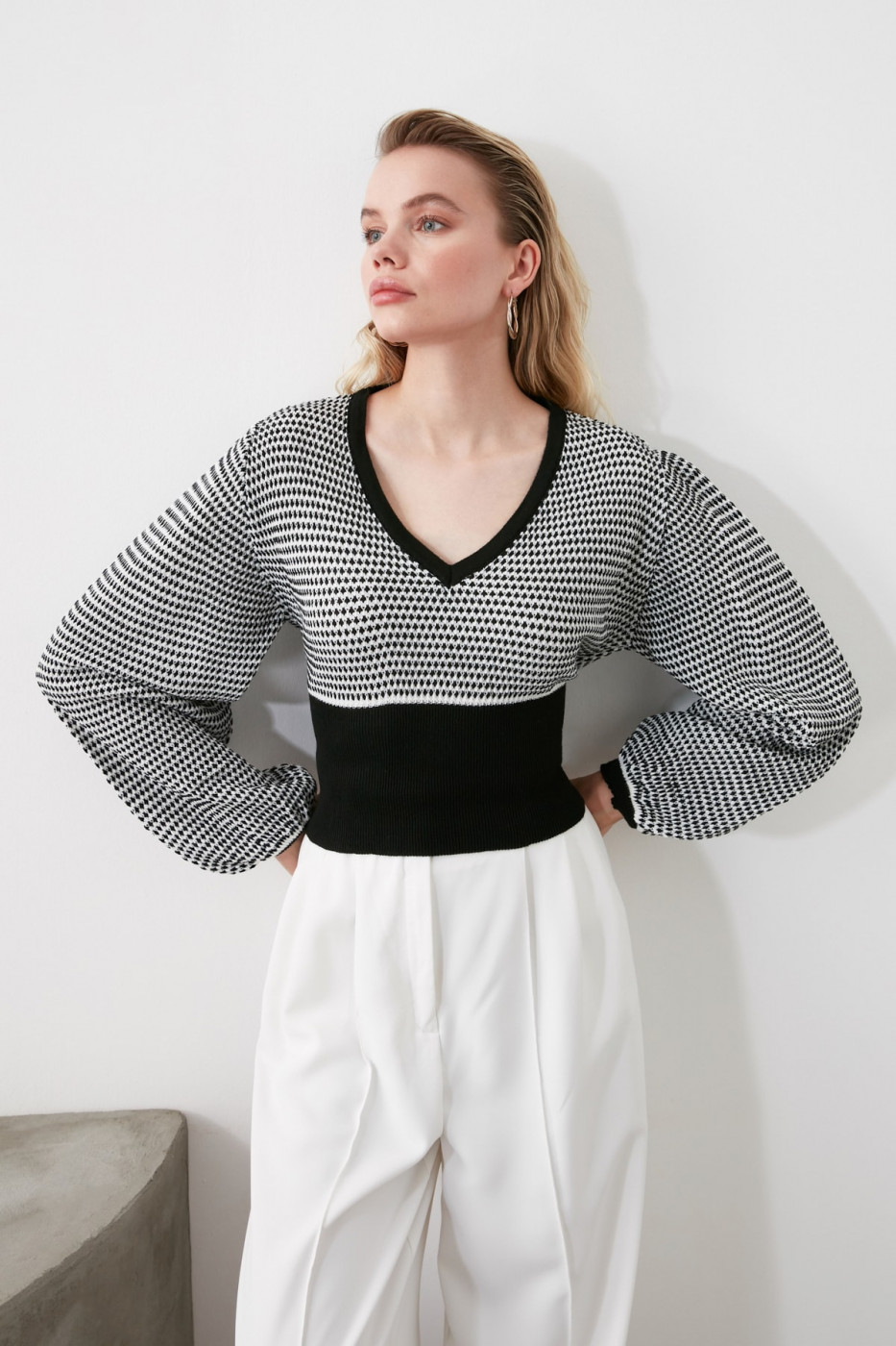 Trendyol Black Gipeli Knit Sweater
