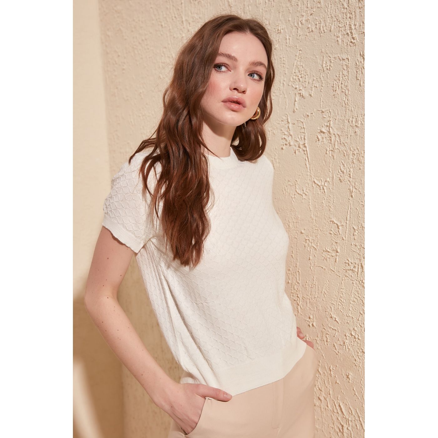 Trendyol Ekru Short Sleeve Knitting Detailed Knitwear Sweater