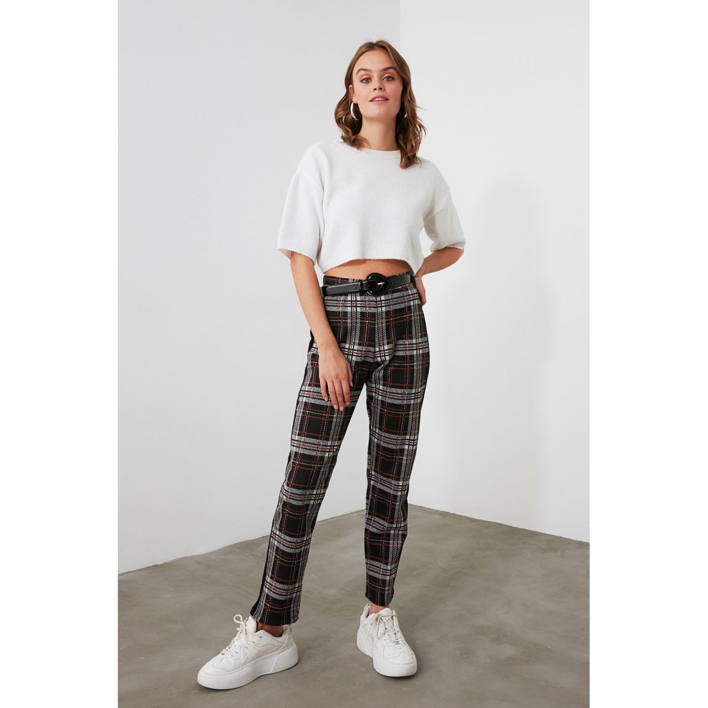 Trendyol Cinnamon Plaid Knitted Pants