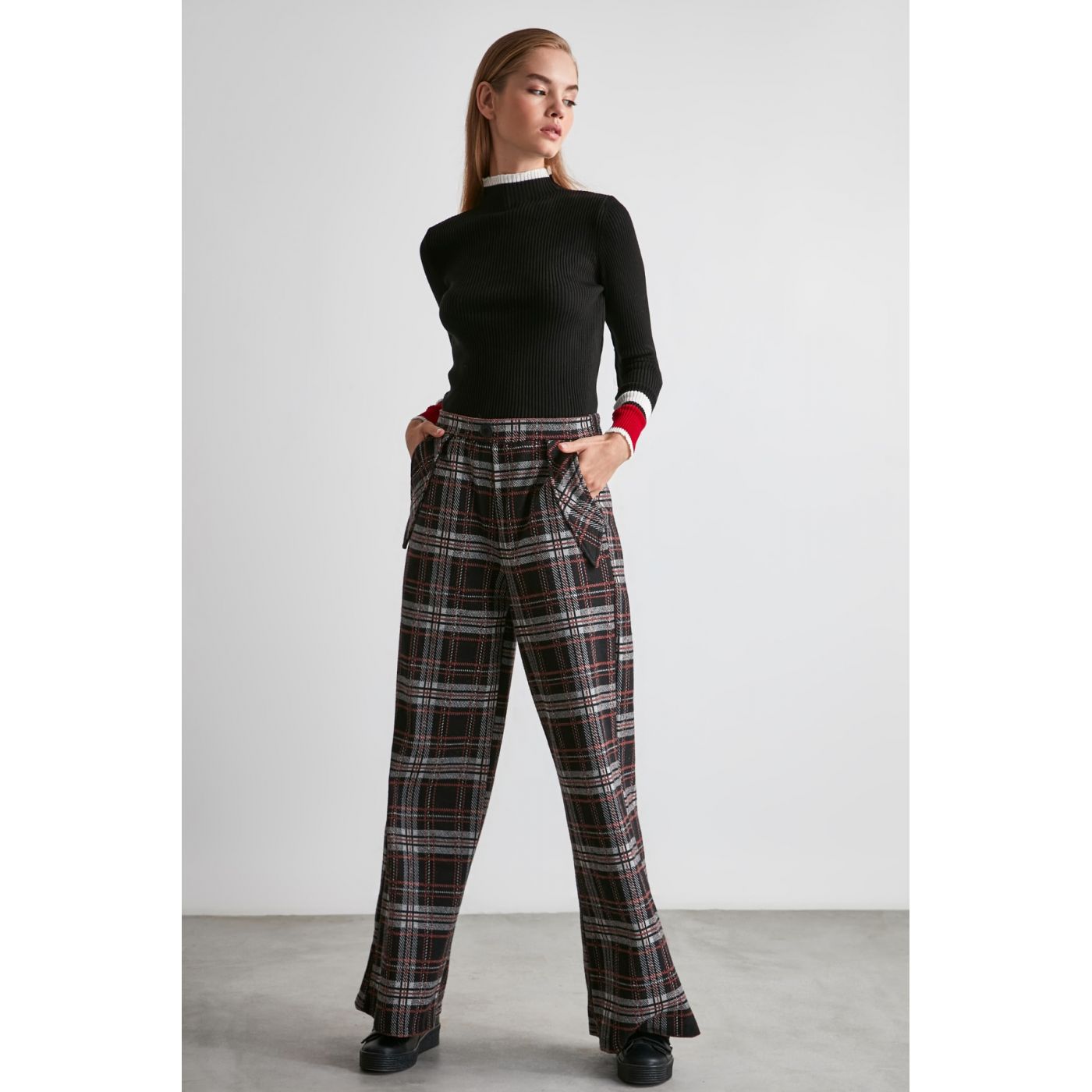 Trendyol Black Plaid Knitted Pants