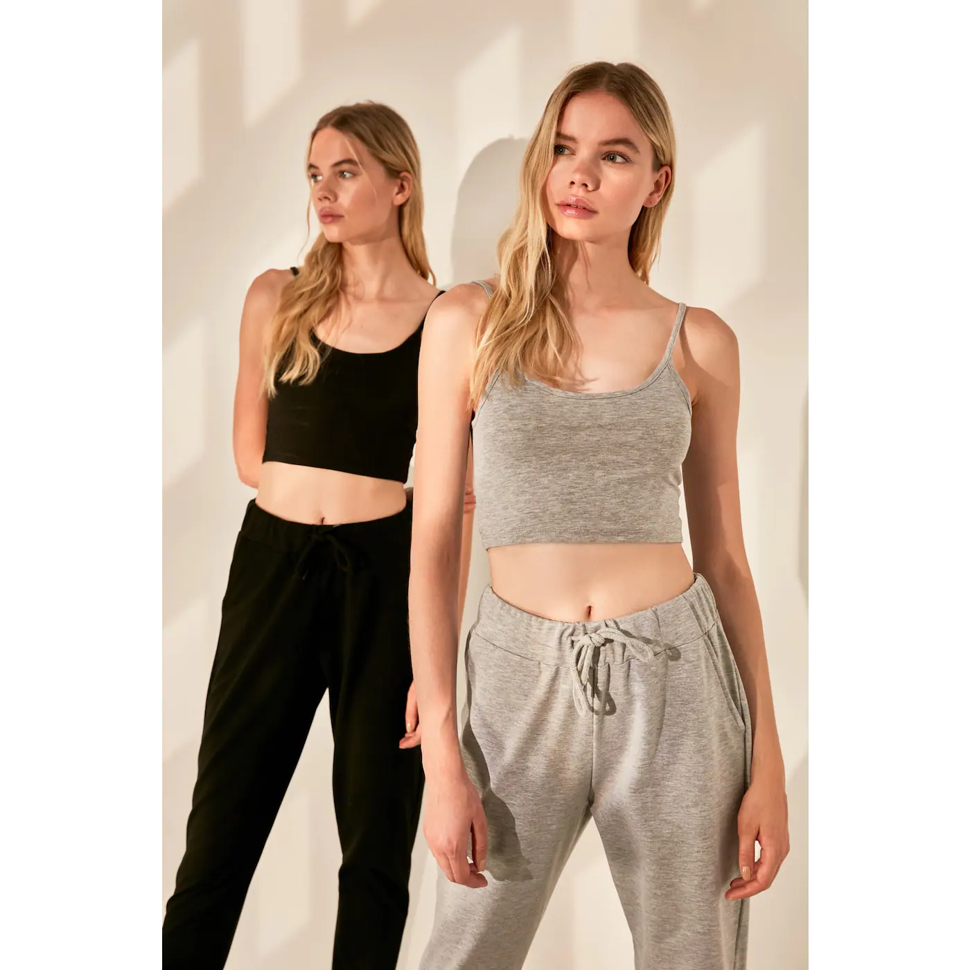 Trendyol Grey Crop Knitting Busnishes