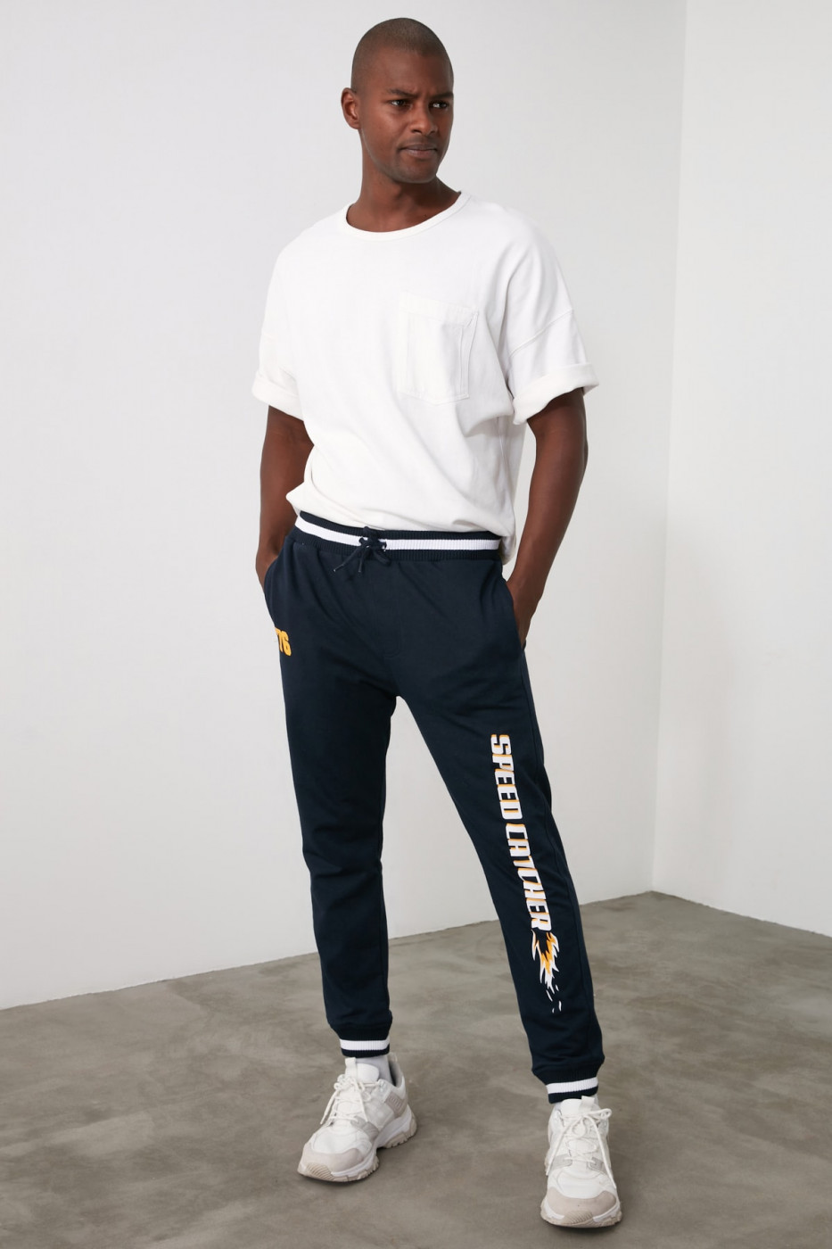 Trendyol Navy Men's Printed Regular Rubber Hem Tracksuit bottom