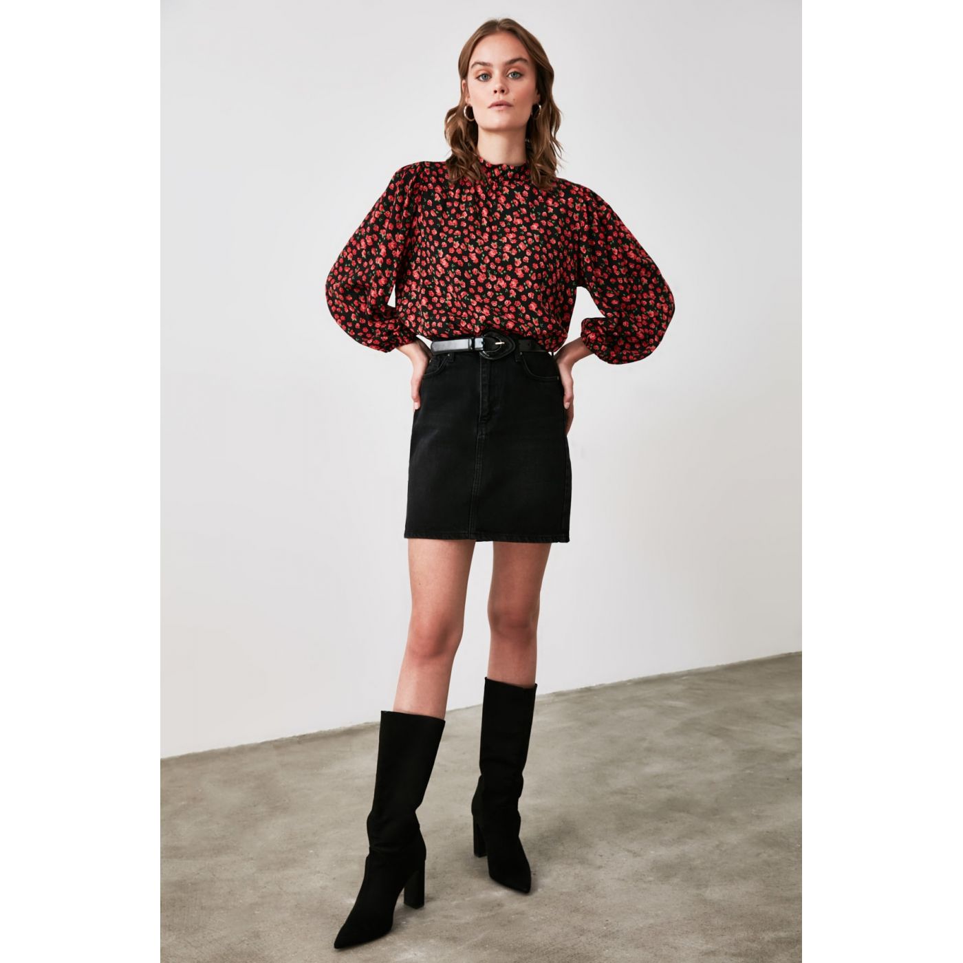 Trendyol Black Flower Detailed Blouse