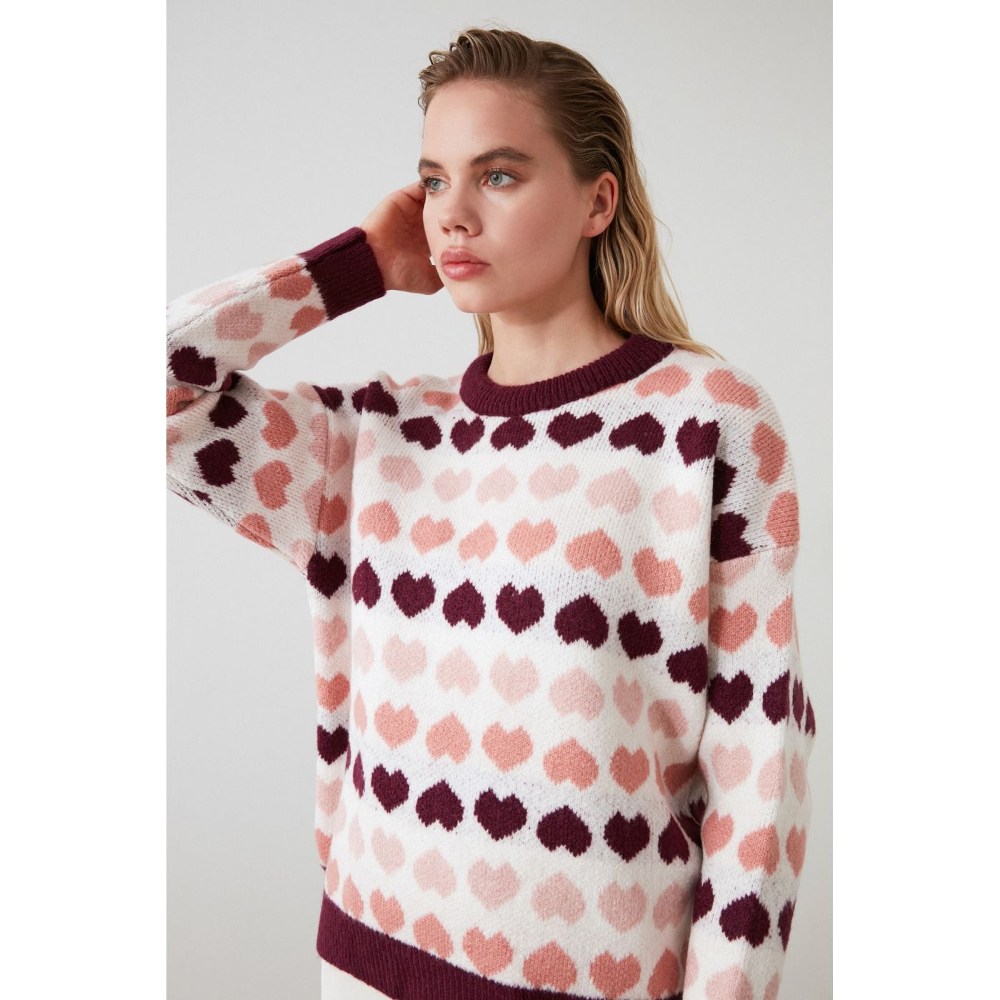 Trendyol Elderd Heart Patterned Knit sweater