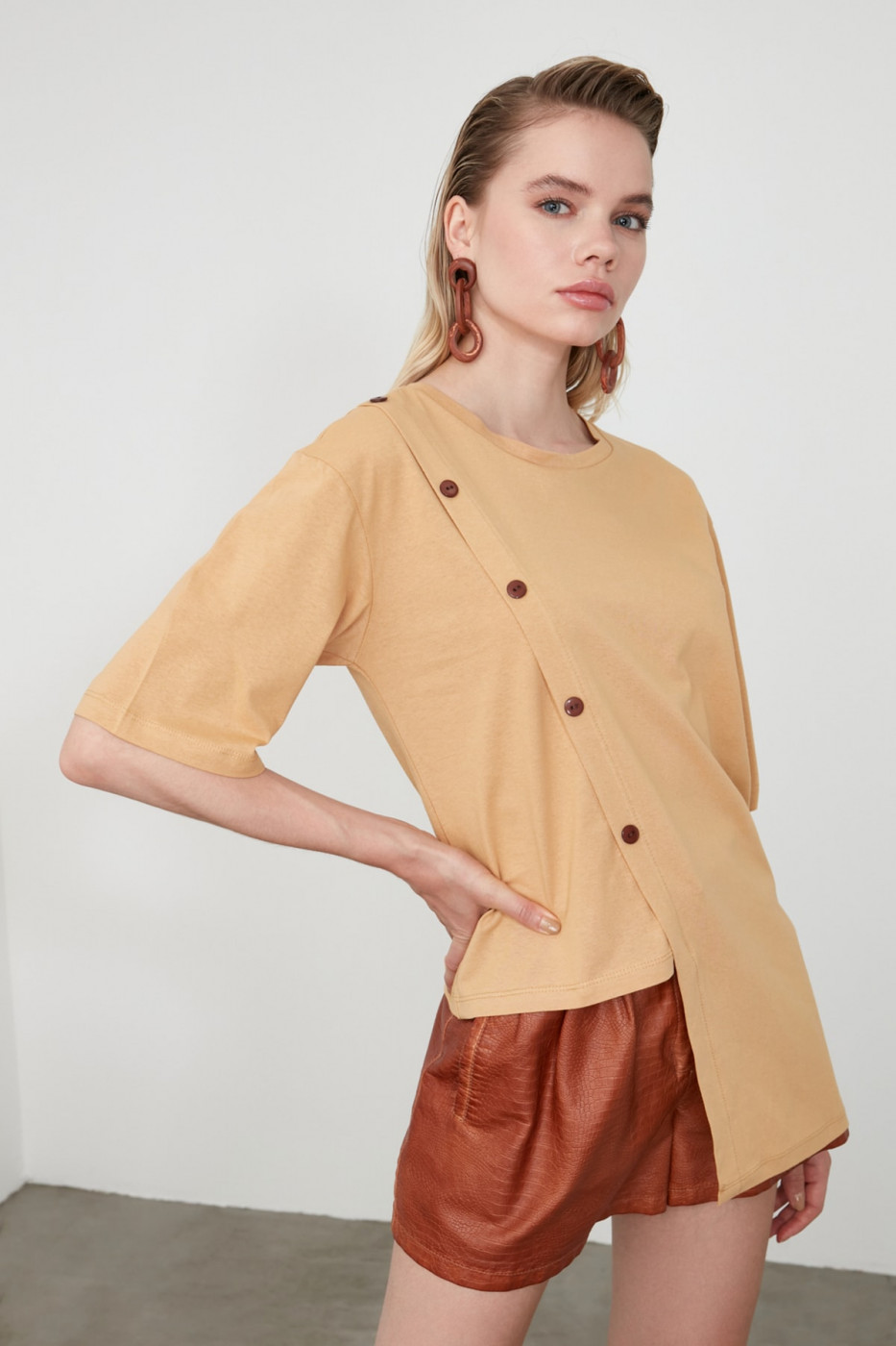 Trendyol Camel Button Detailed Knitted Blouse