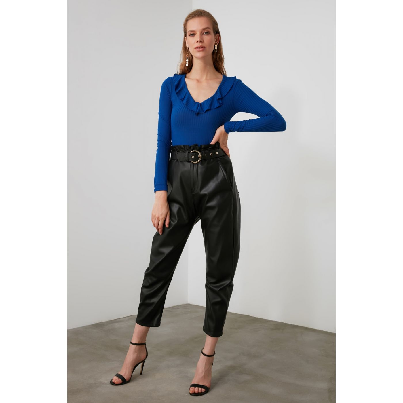 Trendyol Blue V-Neck Ruffly Knitted Blouse