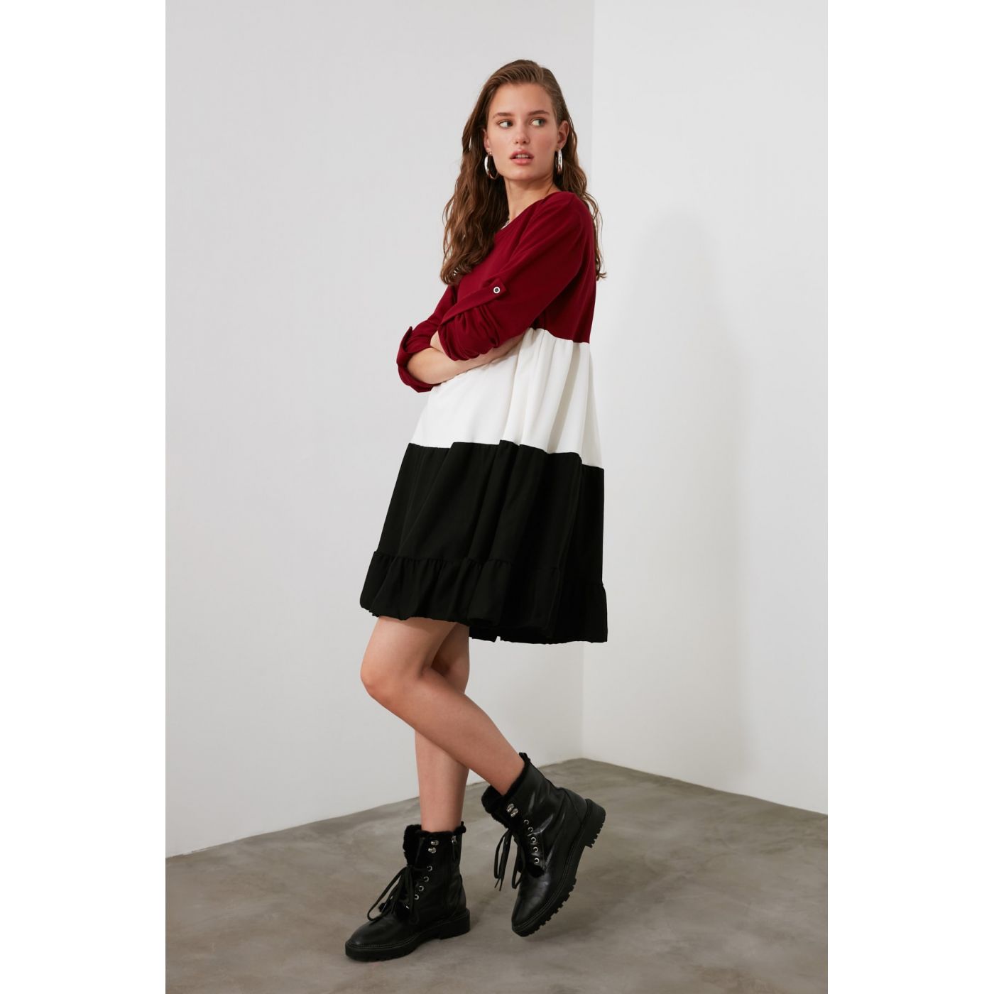 Naiste kleit Trendyol Color Block