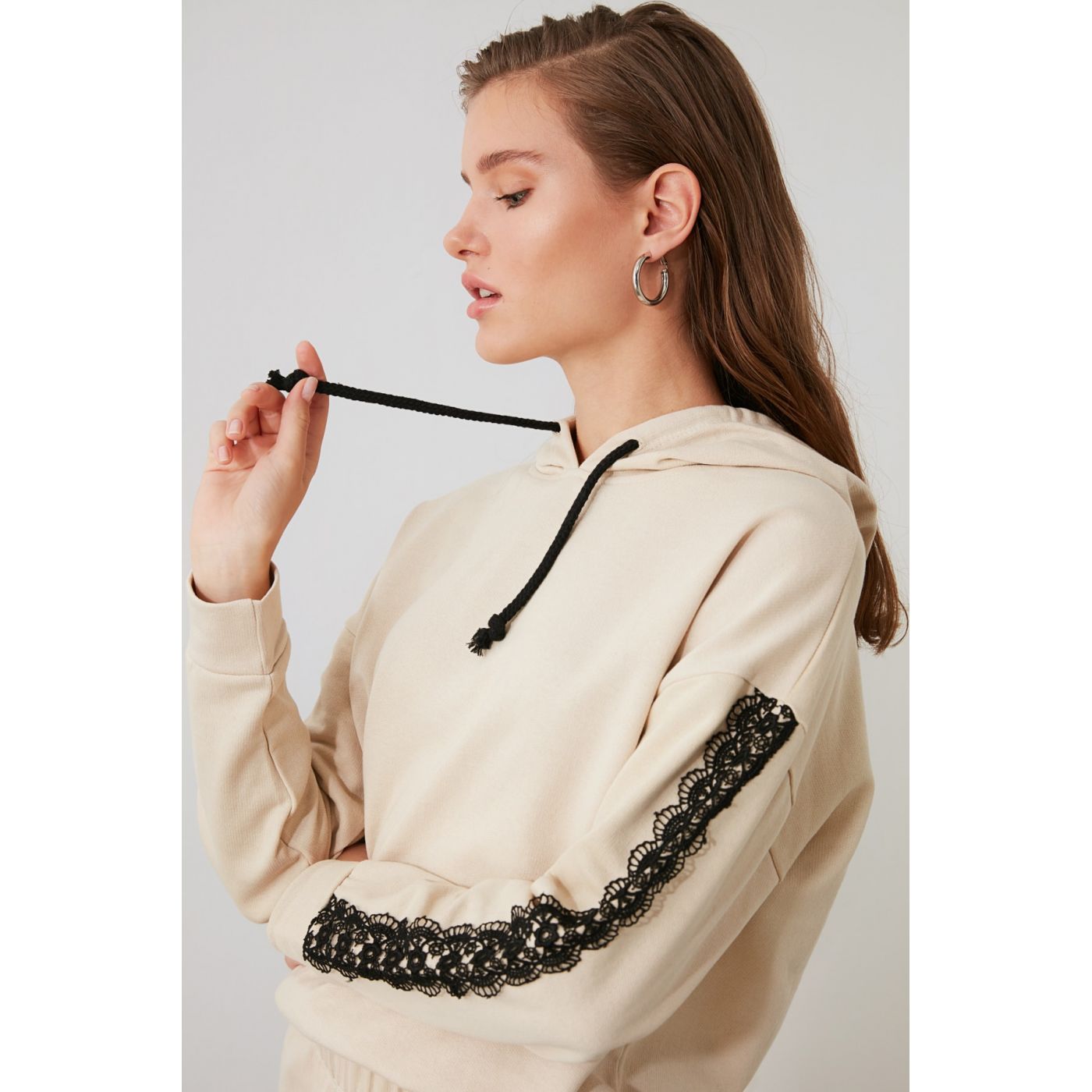 Trendyol Camel Lace Detailed Basic Hooded Knitted Sweatshirt