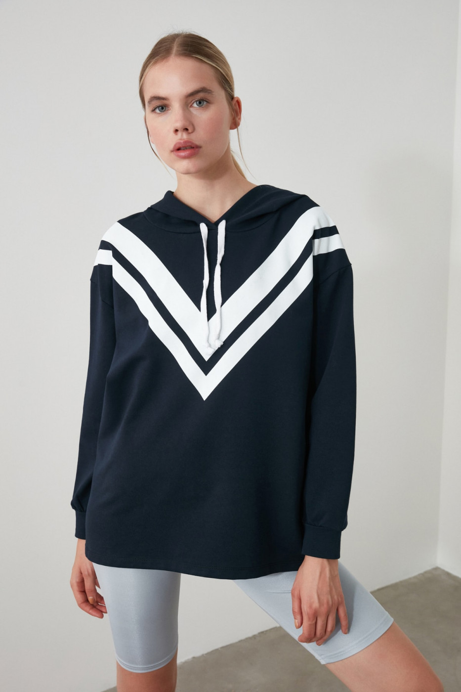 Trendyol Navy Printed and Hooded Sports Sweatshirt