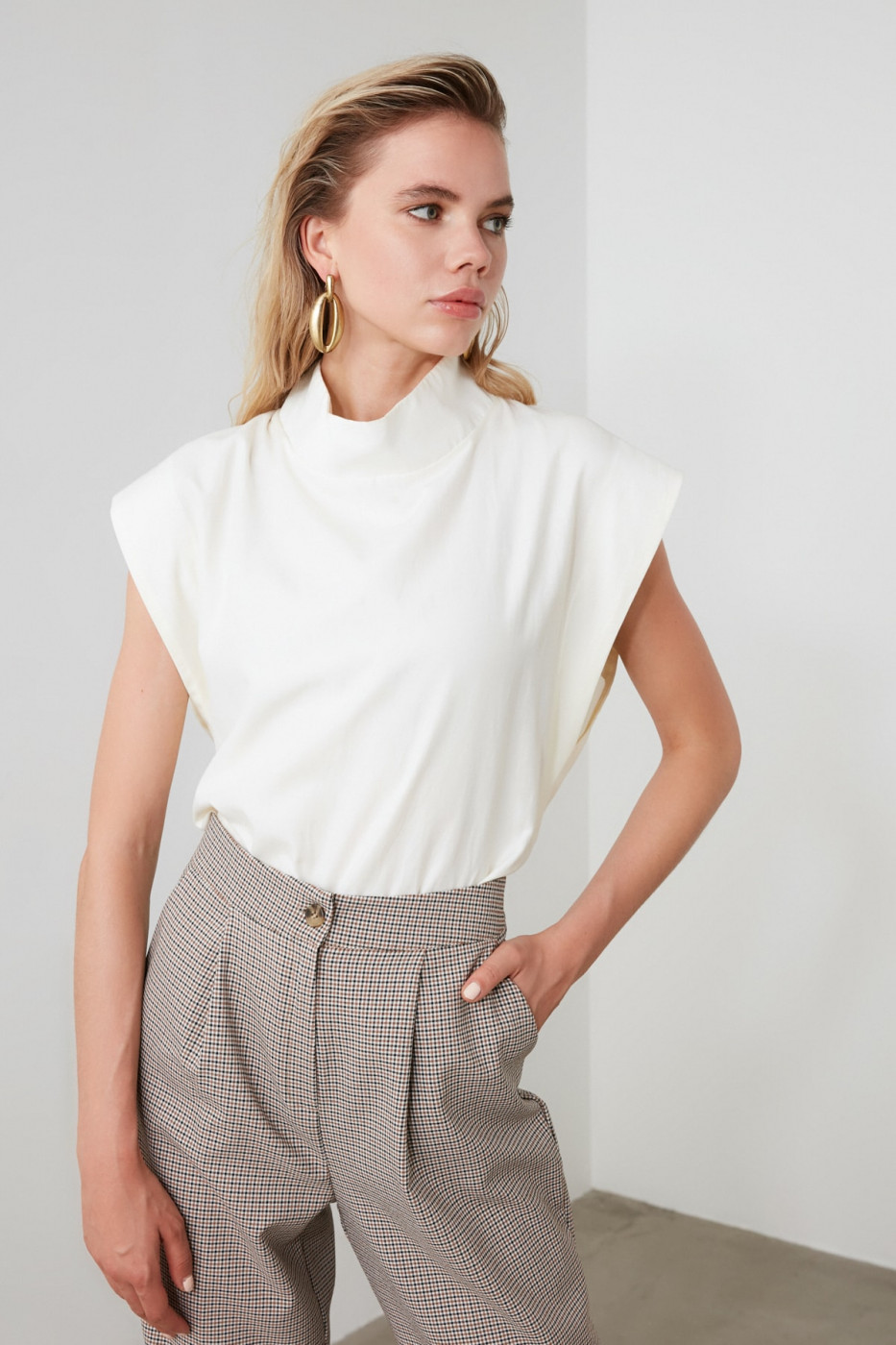 Trendyol Ekru Arm Detailed Blouse