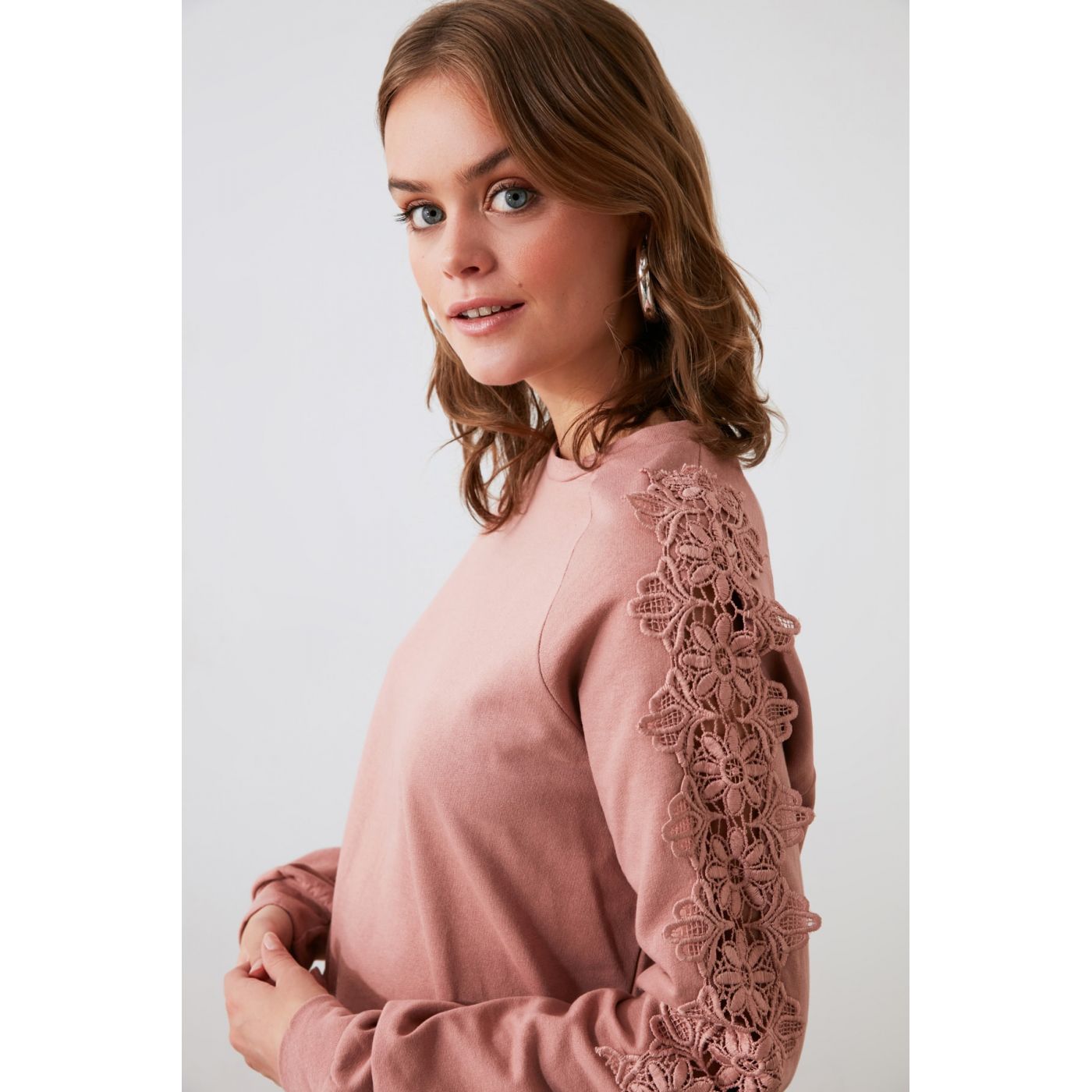 Trendyol Rose Dry Sleeves Thump Detailed Knitted Sweatshirt