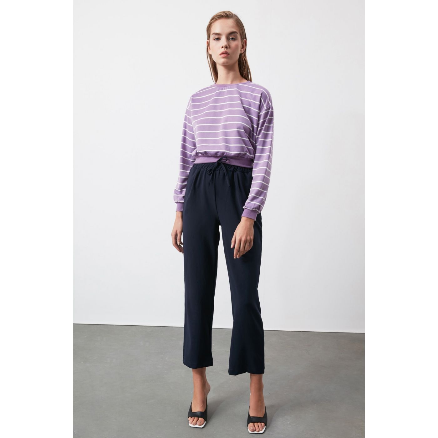 Trendyol Lila Striped Crop Hoodless Knitted Sweatshirt