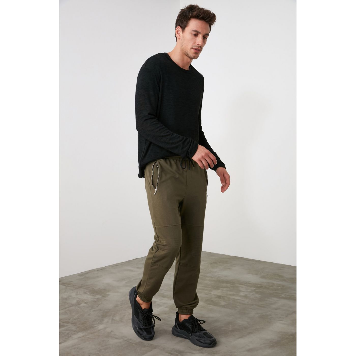 Meeste dressipüksid Trendyol Zipper detailed