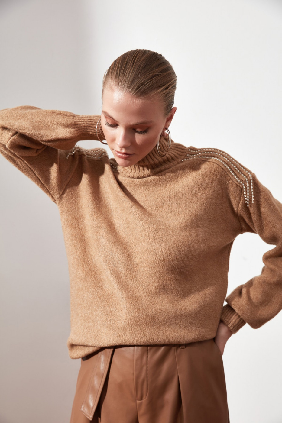 Trendyol Camel Accessory Detailed Knitwear Sweater