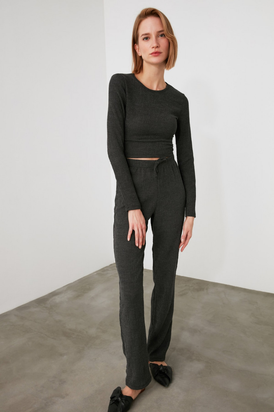Trendyol Anthracite Crop Knitted Bottom-Top Tool