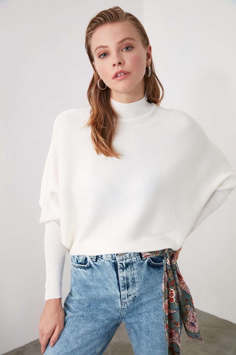 Trendyol White Bat Sleeve Knit Sweater