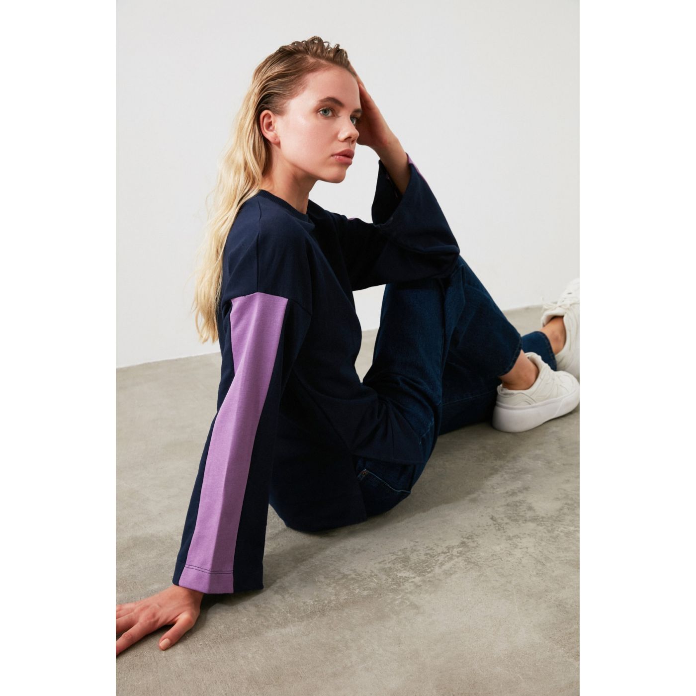 Trendyol Navy Ribbon Detailed Flare Sleeve Basic Knitted Sweatshirt