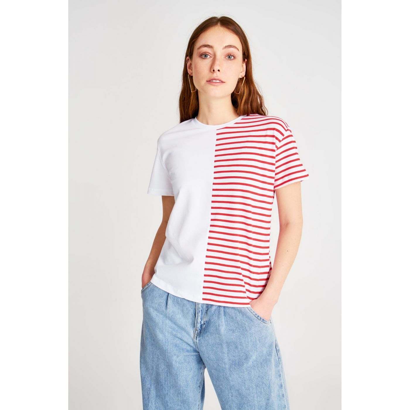 Trendyol Loose Fit Knitted Shirt WITH Red Color Block