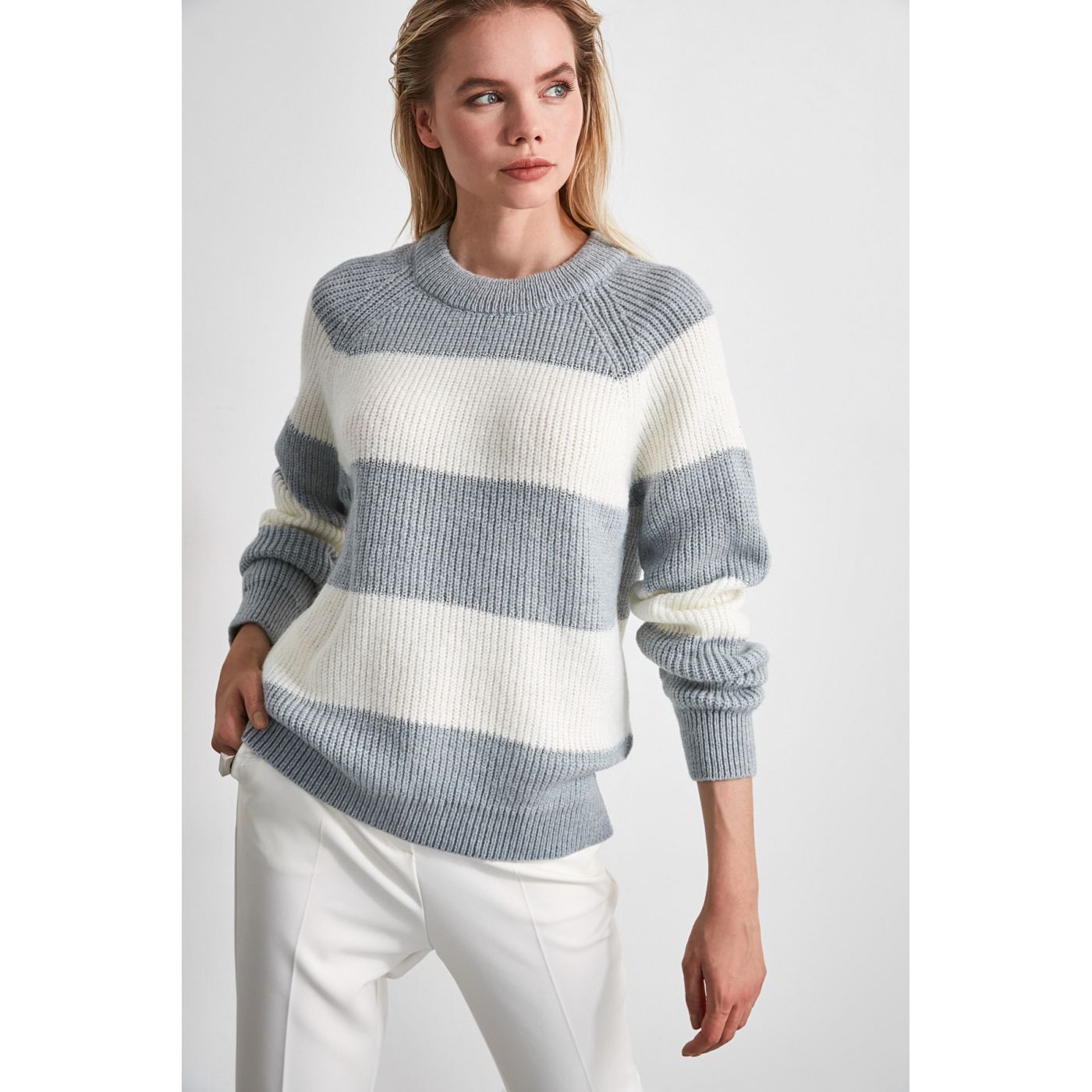 Trendyol Blue Striped Simkjack Sweater