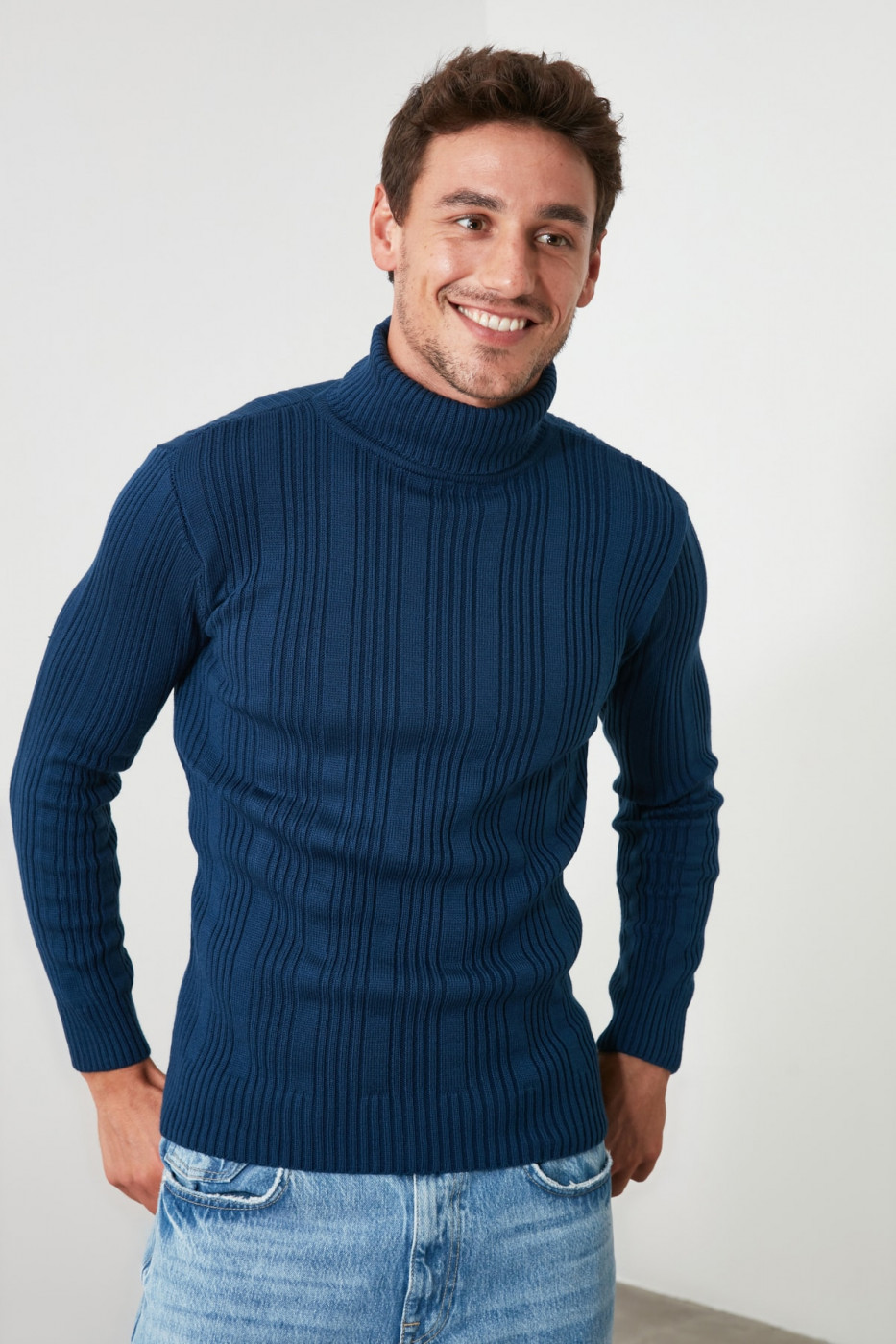 Trendyol Oil Male Turtleneck Textured Knitwear Sweater