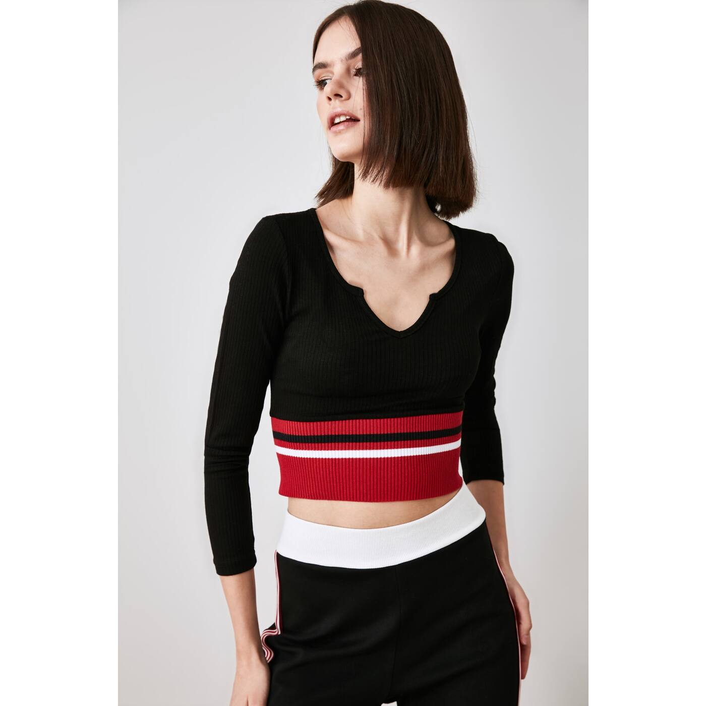 Trendyol Black Ribbon Detailed V-Neck Knitted Blouse