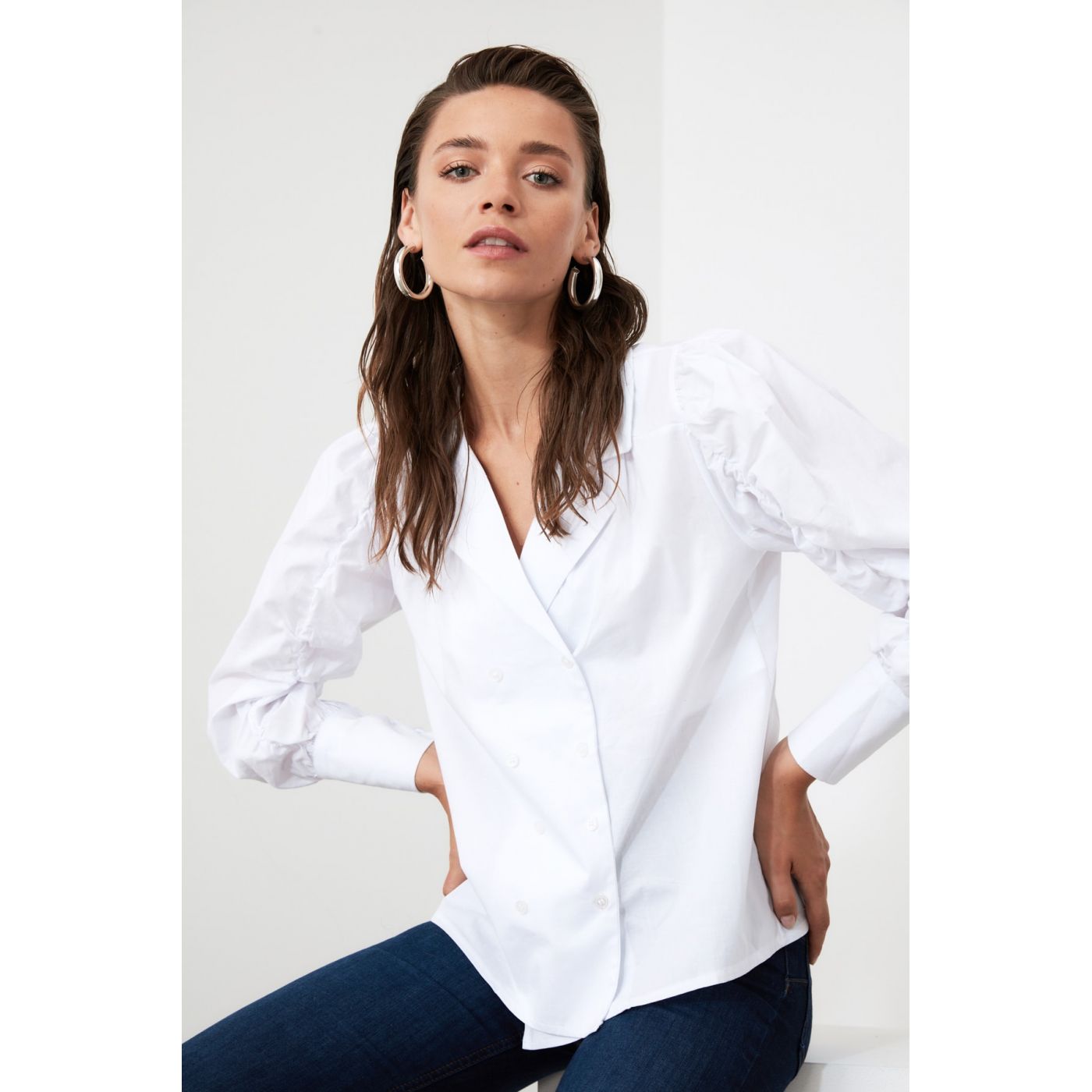 Trendyol White Arms Puckered Shirt