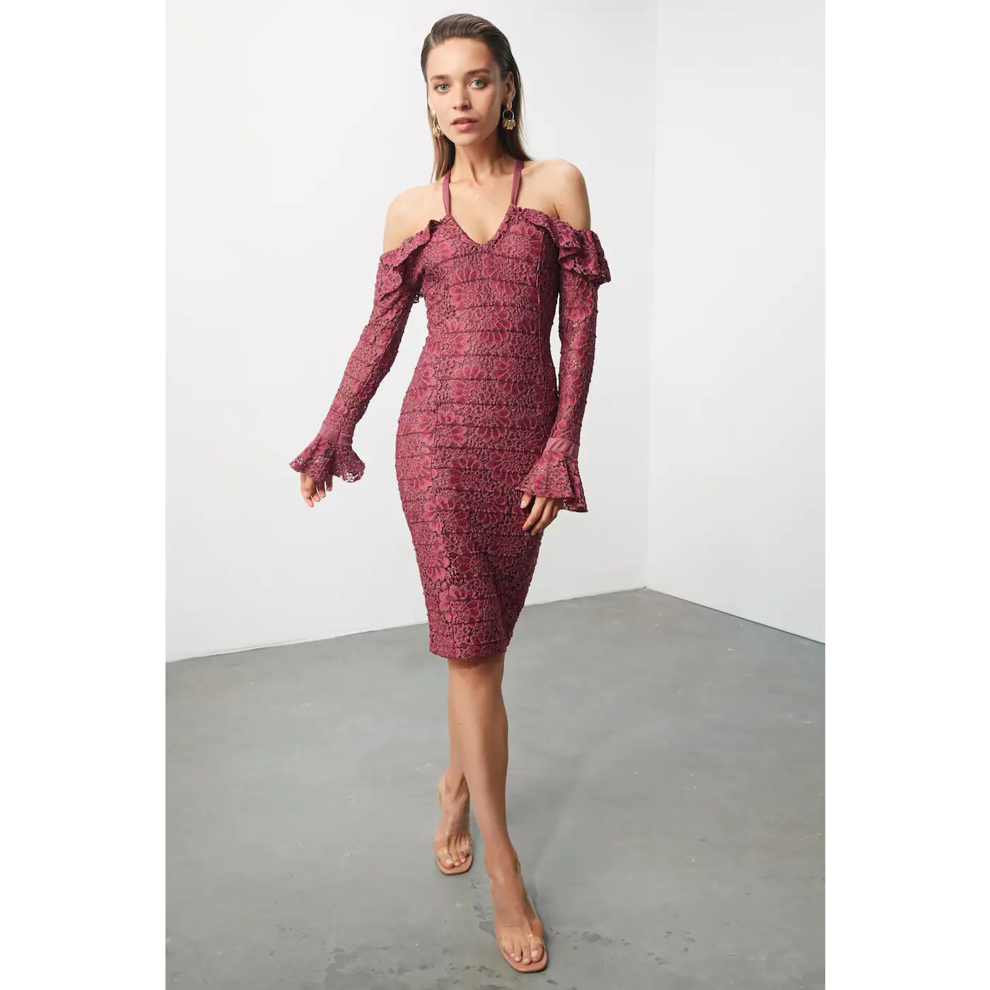 Trendyol Rose Dry Shoulder Detailed Dress