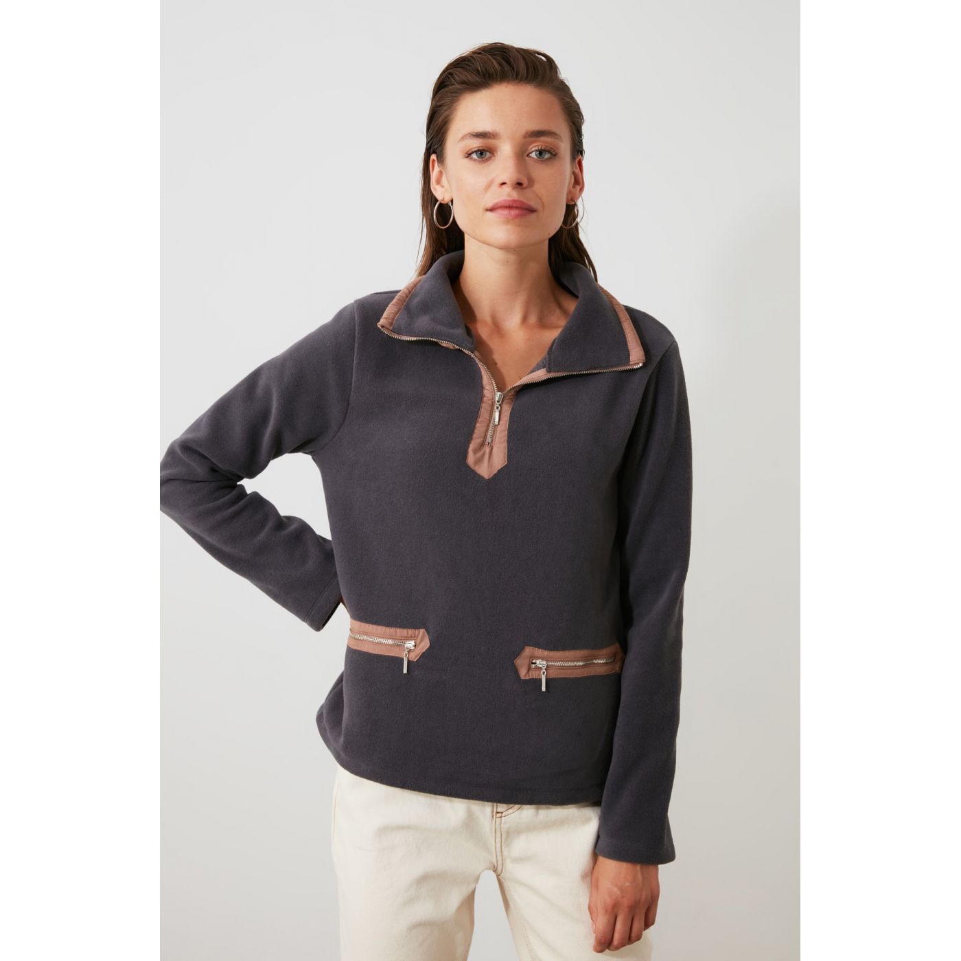 Trendyol Anthracite Pocket Detailed Polar Basic Knitted Sweatshirt
