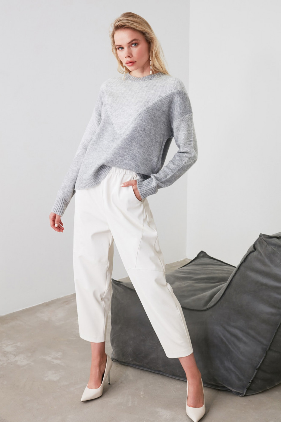 Trendyol Gray Block Knit Sweater
