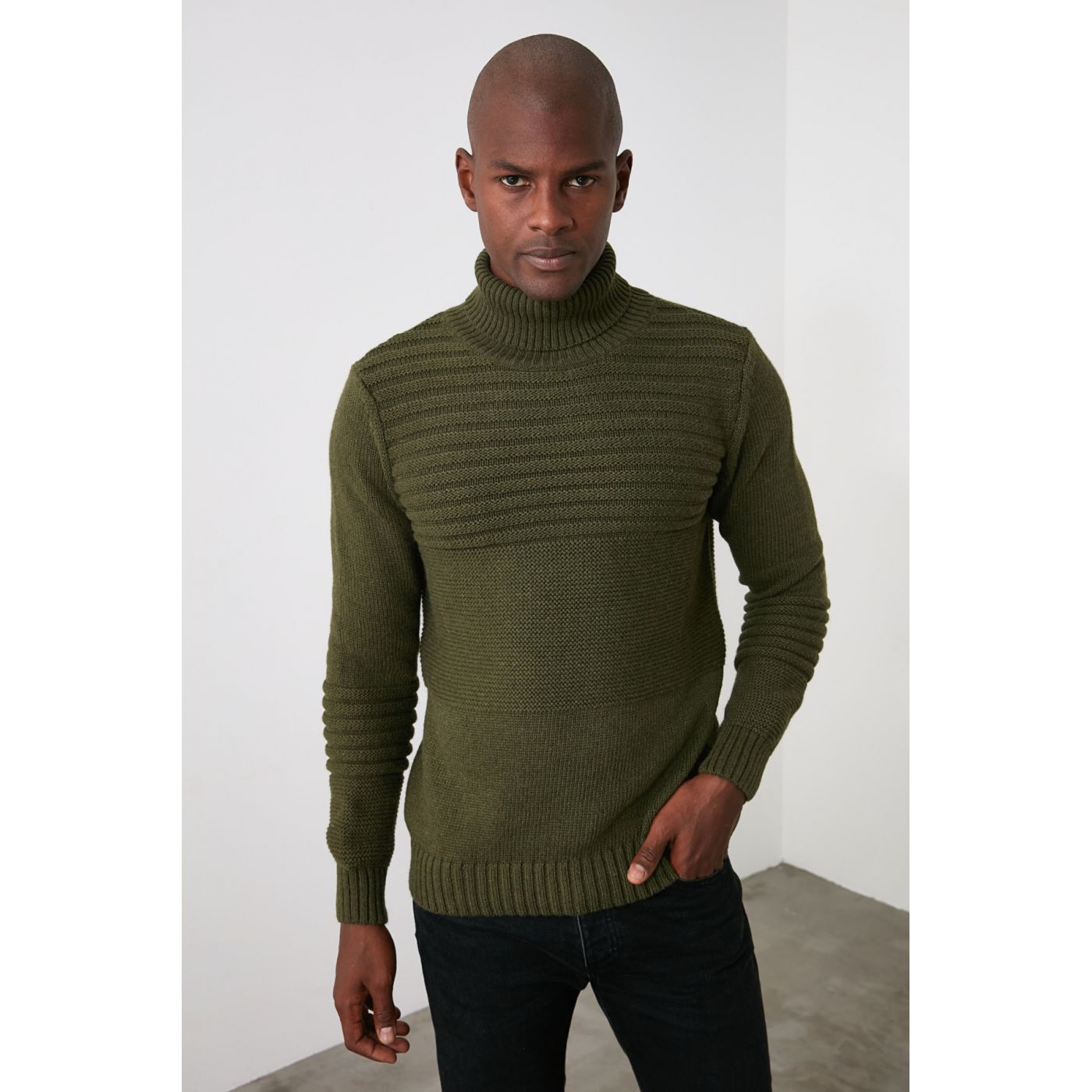 Trendyol Khai Men's Turtleneck Tissue Paneled Knitwear Sweater