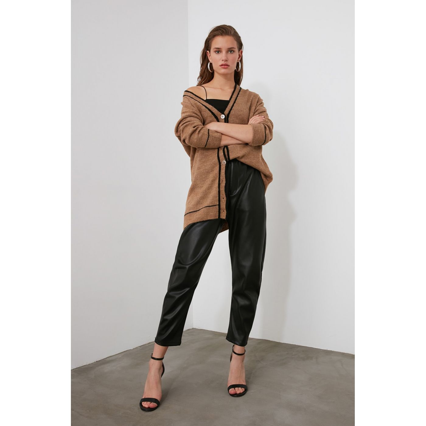 Trendyol Camel Contrast Biye Detailed Knitwear Cardigan