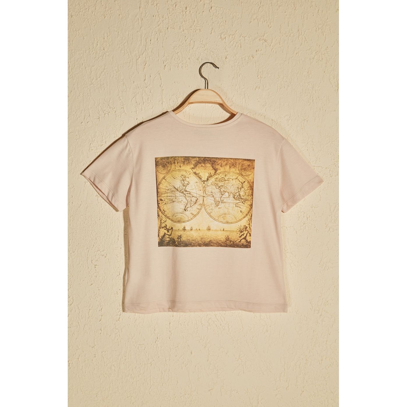 Trendyol Cream Back Printed Semifitted Knitted Shirt