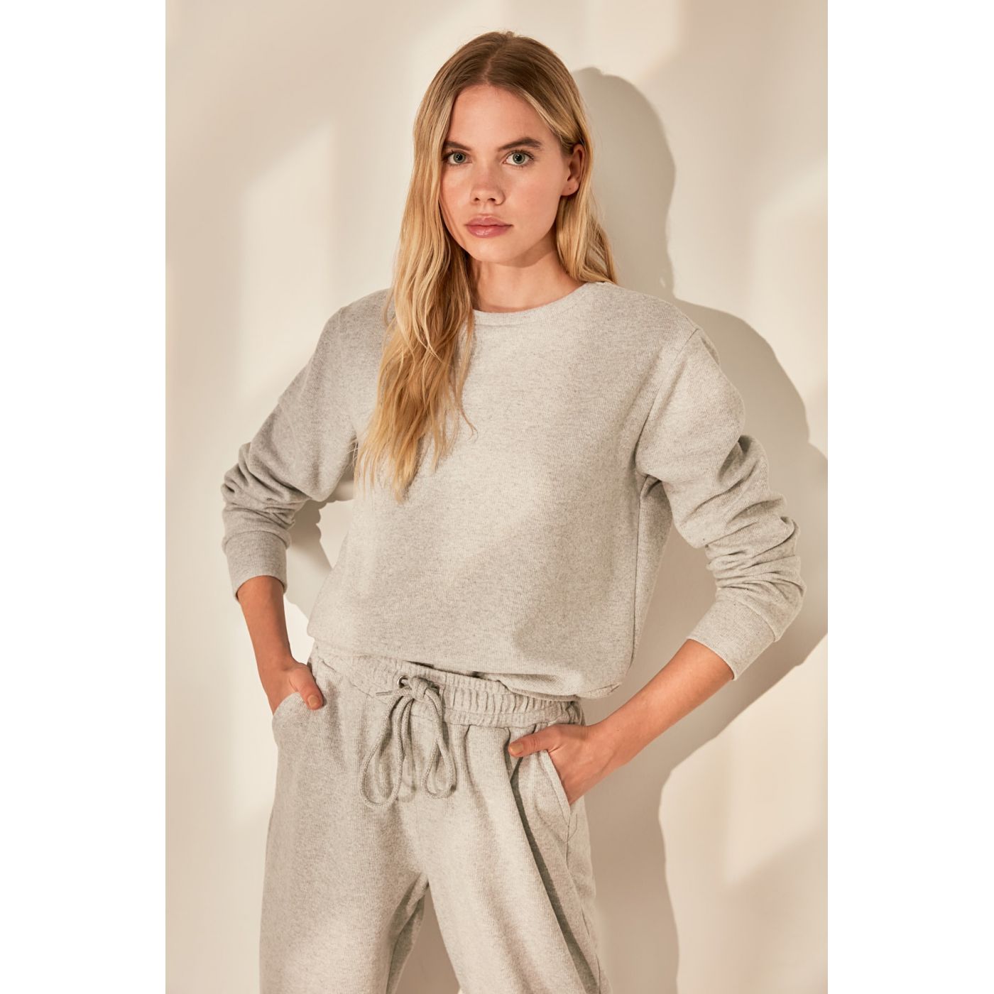 Trendyol Grey Thessaloniki Basic Knitted Sweatshirt