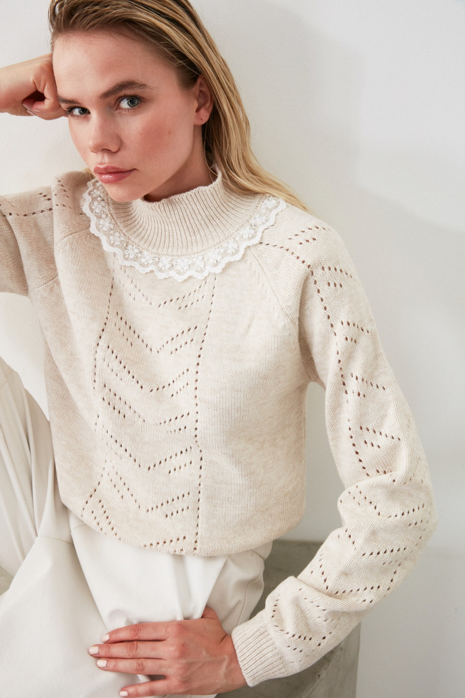 Trendyol Stone Blindlace Detailed Knit Sweater