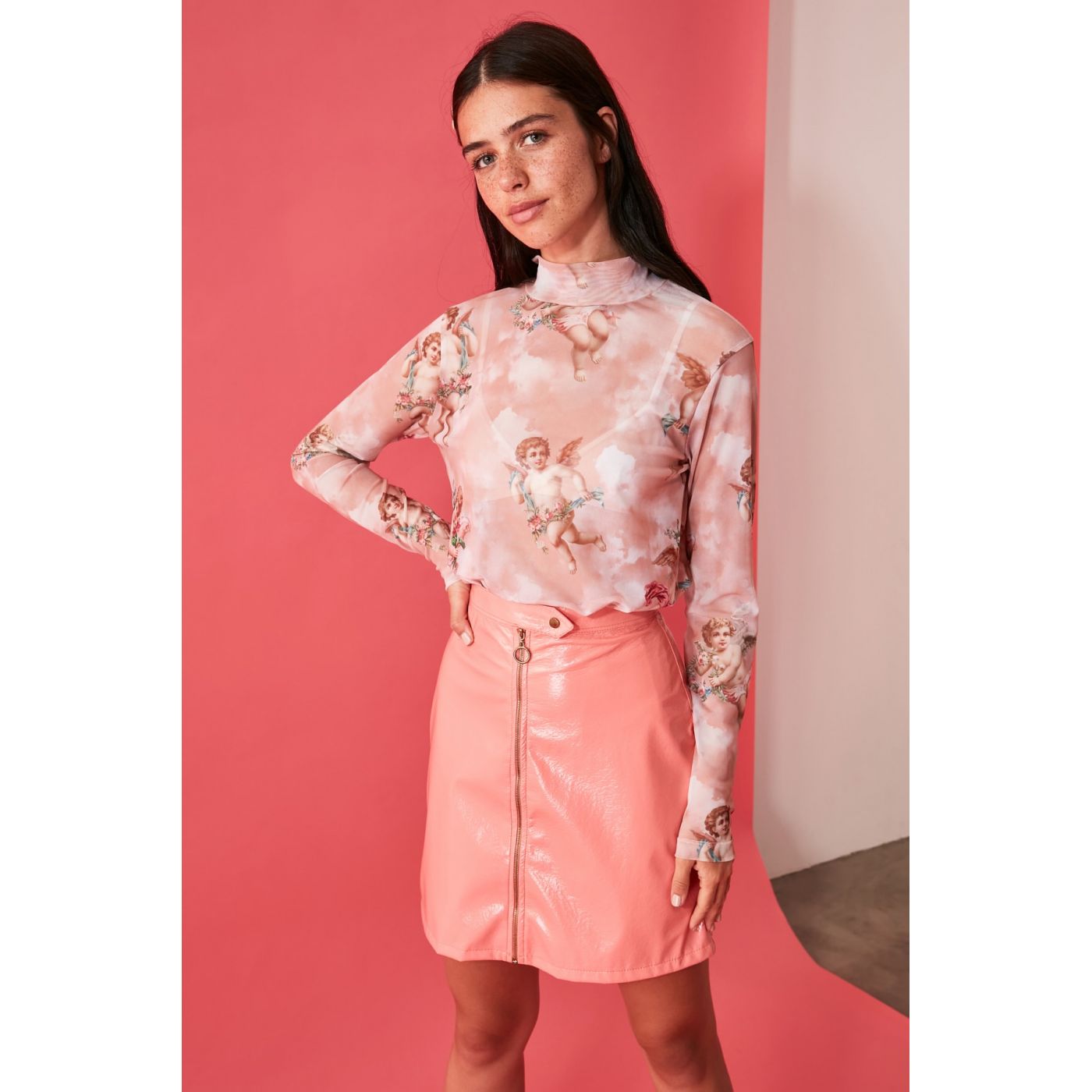 Trendyol Tulle Knitted Blouse with Pink Sheer Neckline
