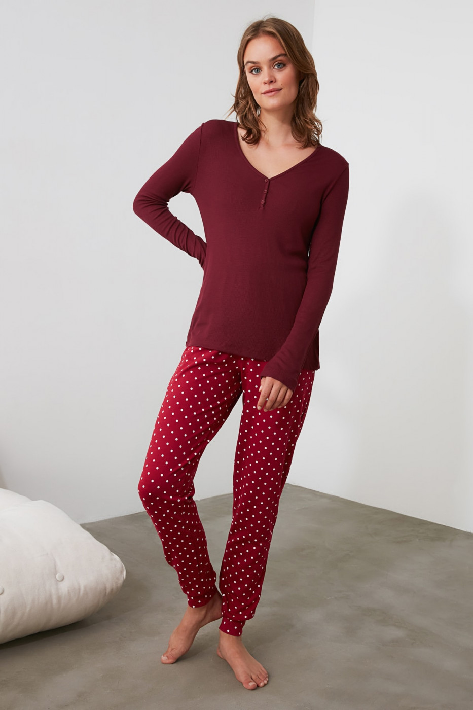 Trendyol Knitted Pajama Set with Burgundy Scorepad