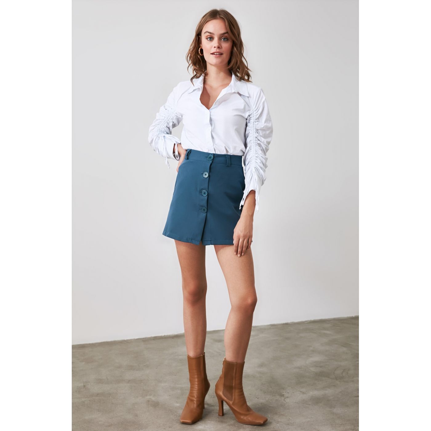 Trendyol Oil Button Detailed Shorts & Bermuda