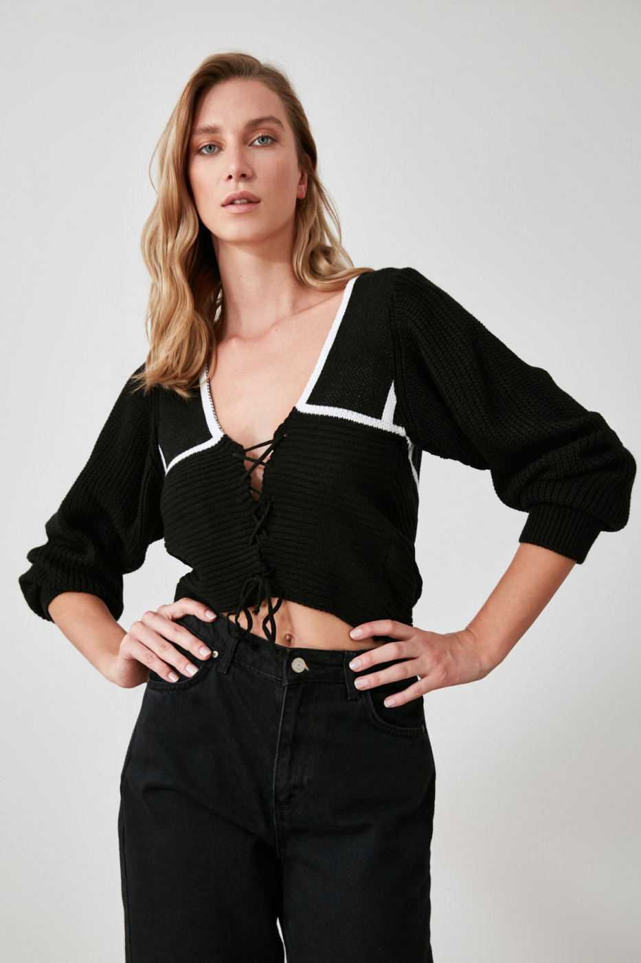 Trendyol Knitwear Sweater with Black Binding Detail