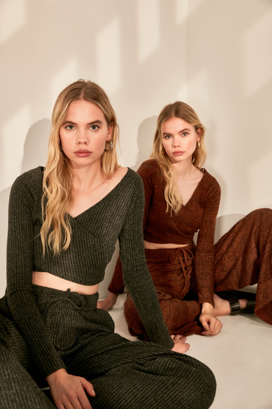 Trendyol Anthracite Fitilli Crop Knitted Blouse
