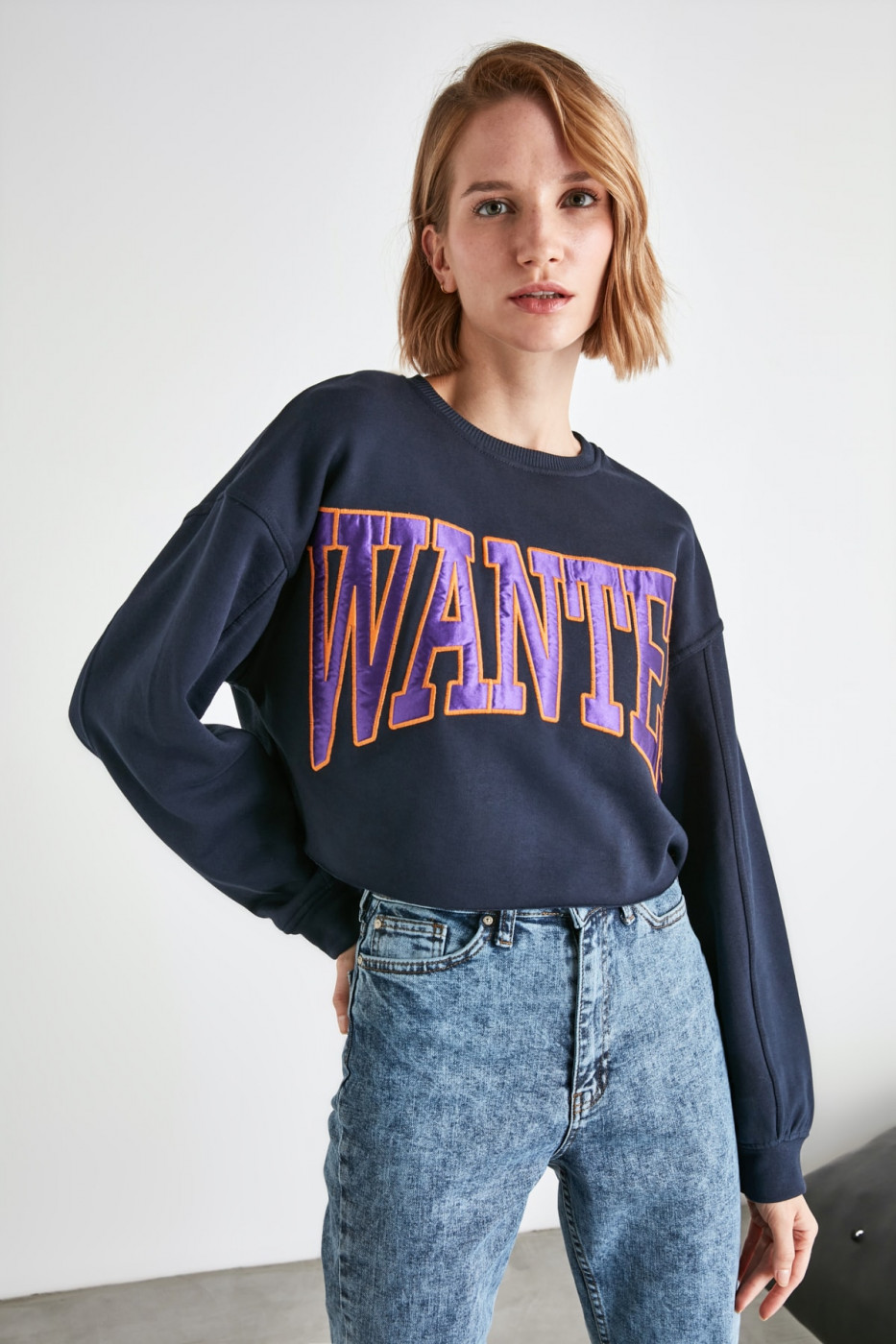 Trendyol Navy Printed Crop Knitted Sweatshirt