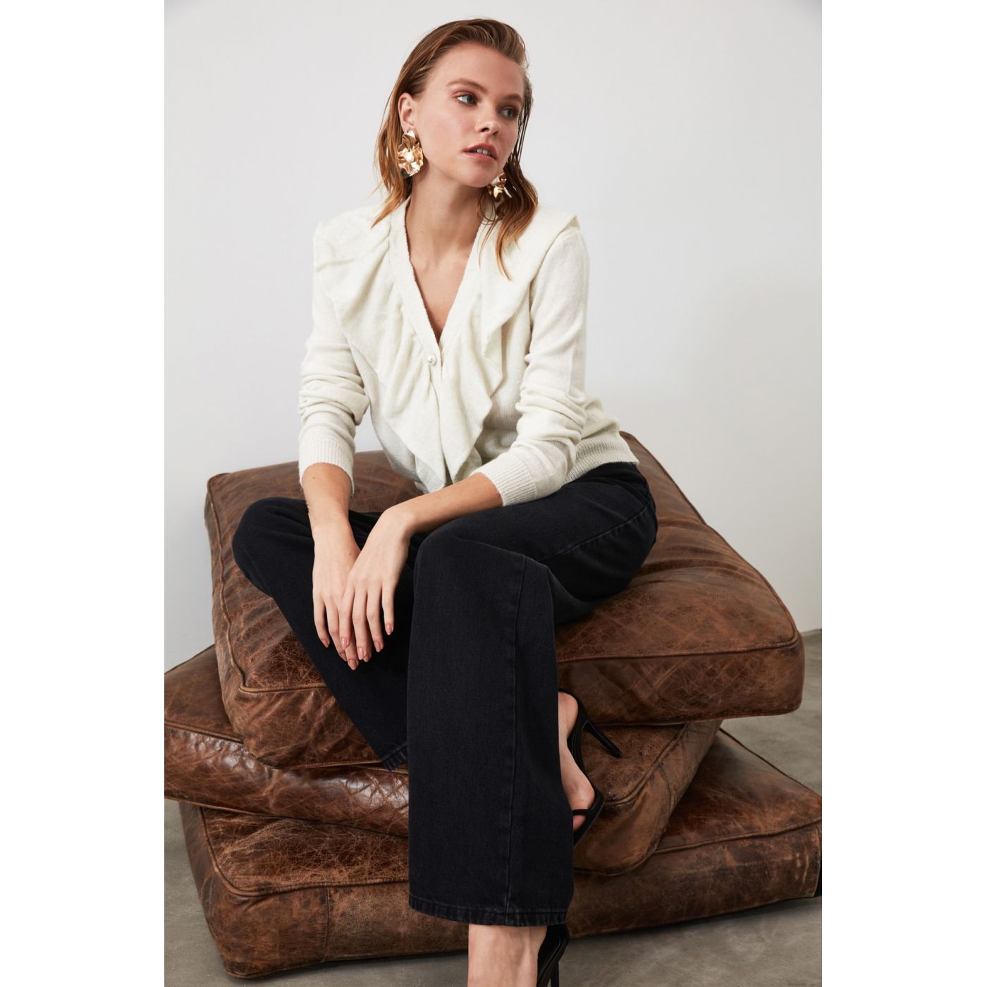 Trendyol Ekru Volli Pearl Button Detailed Cardigan
