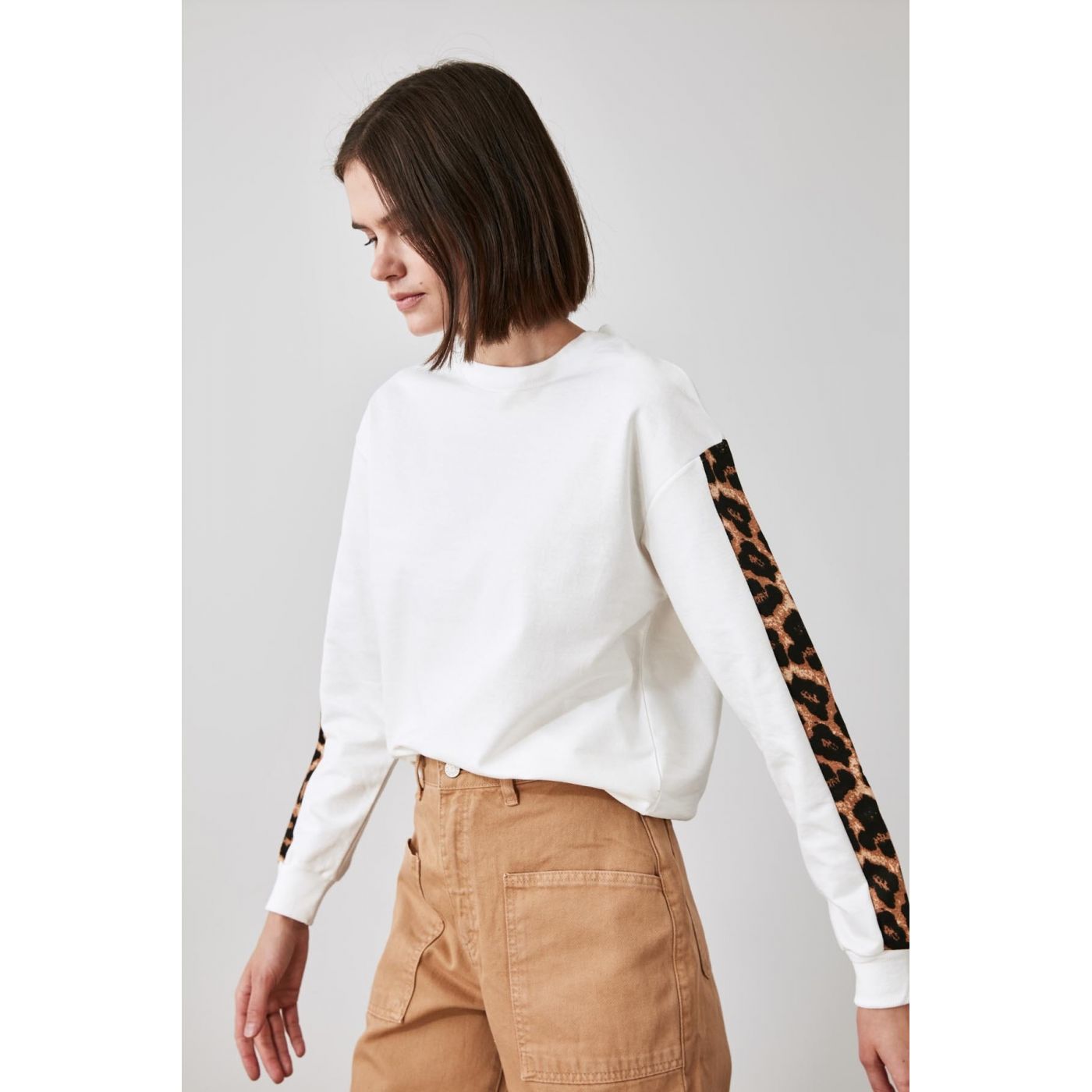 Trendyol Ekru Sleeves Printed Knitted Sweatshirt