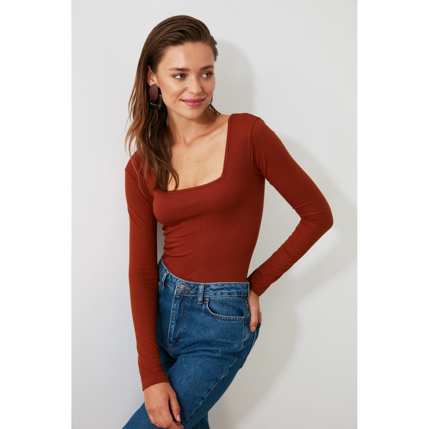 Trendyol Cinnamon Square Neck Stud Knitted Body
