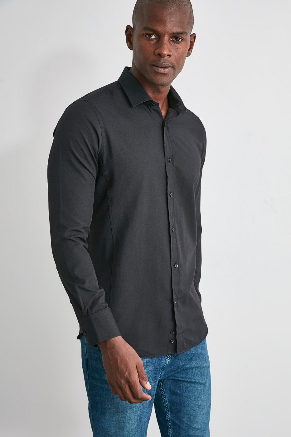 Trendyol Black Men's Slim Fit Smart Shirt