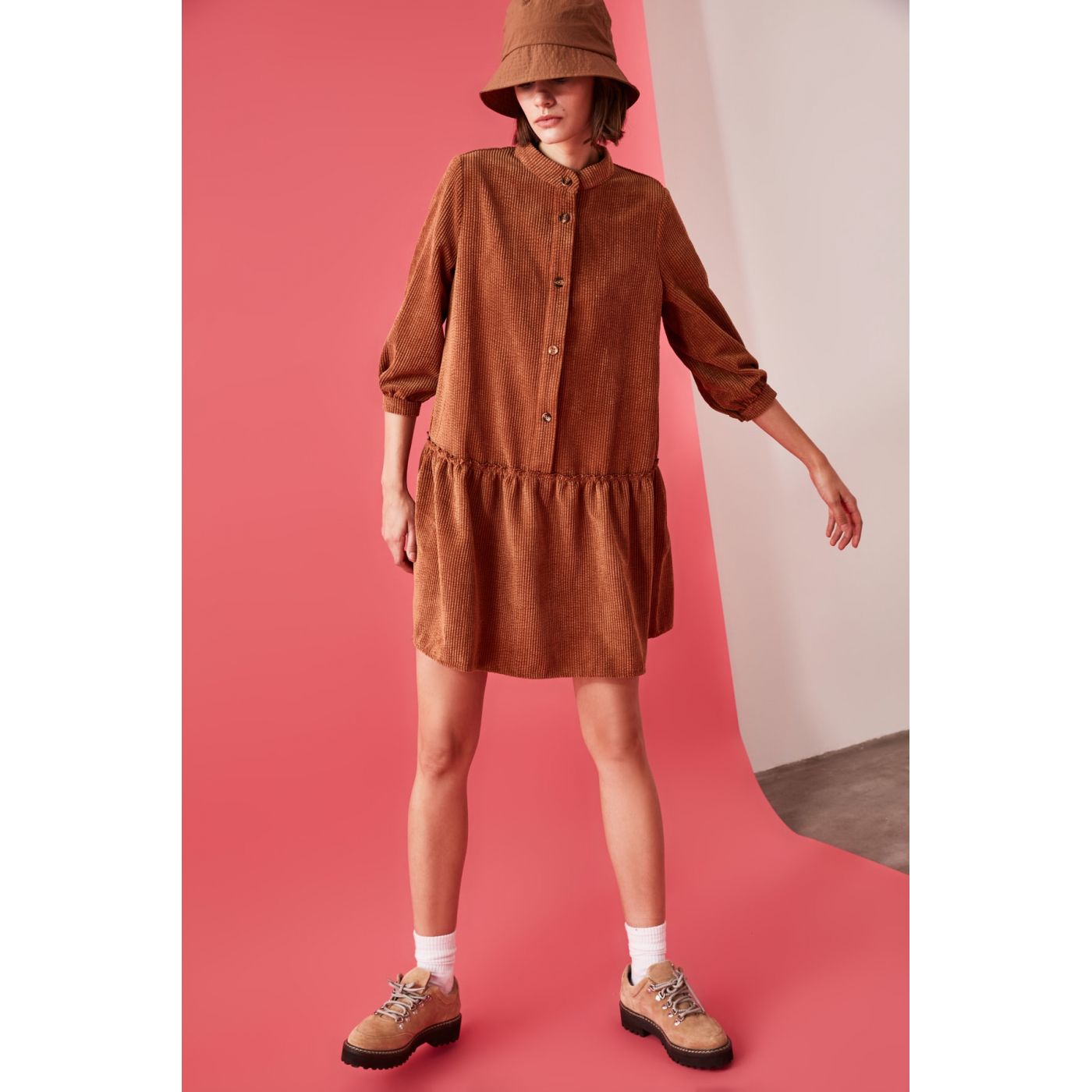 Trendyol Brown Flywheel Velvet Dress