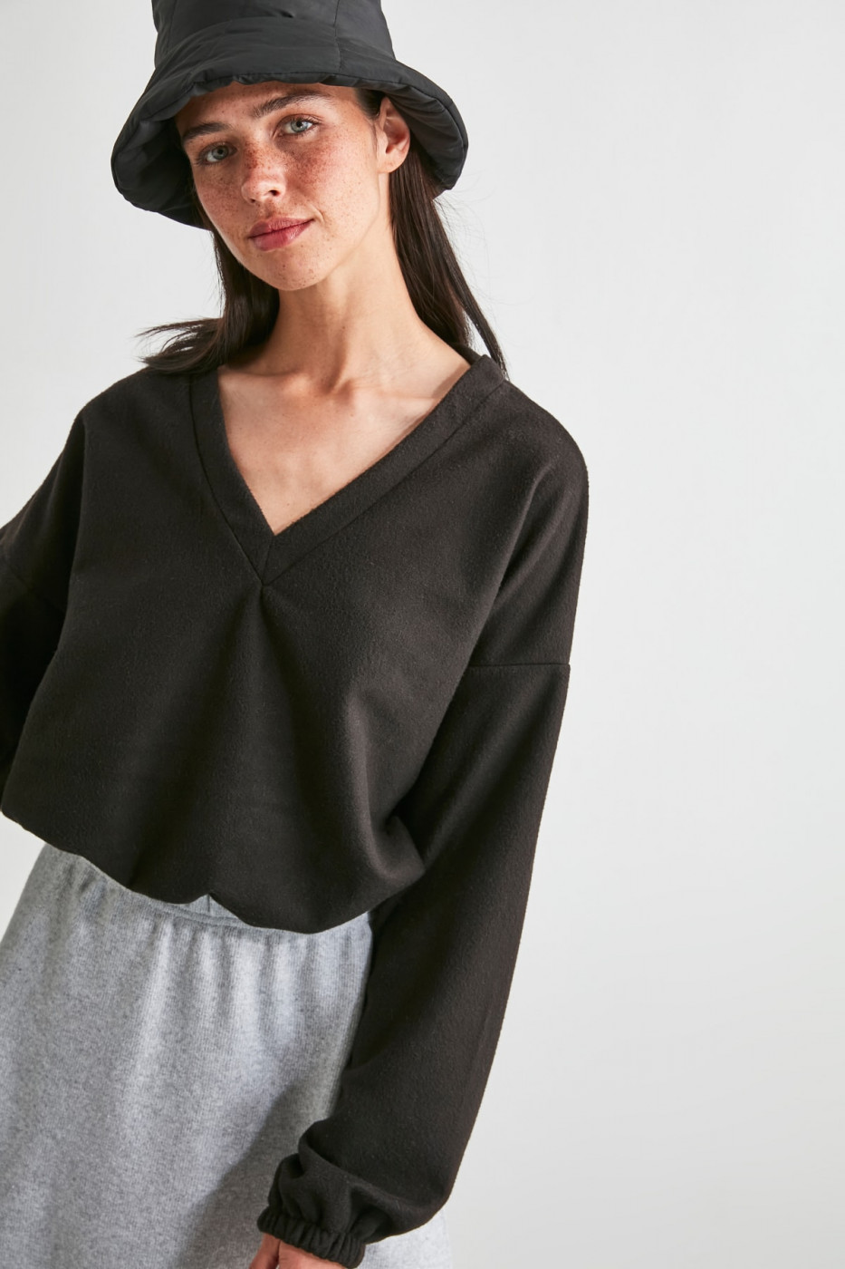 Trendyol Black V-Neck Fleece Knitted Sweatshirt