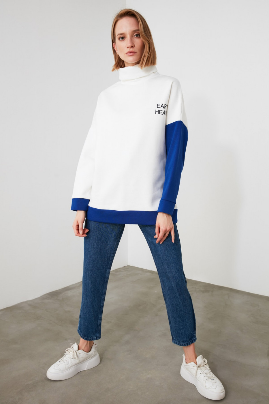 Trendyol Multicolored Stand-Up Collar Knitted Sweatshirt