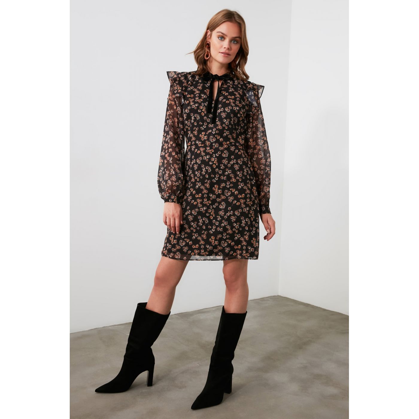 Trendyol Black Patterned Neckline Detailing Dress