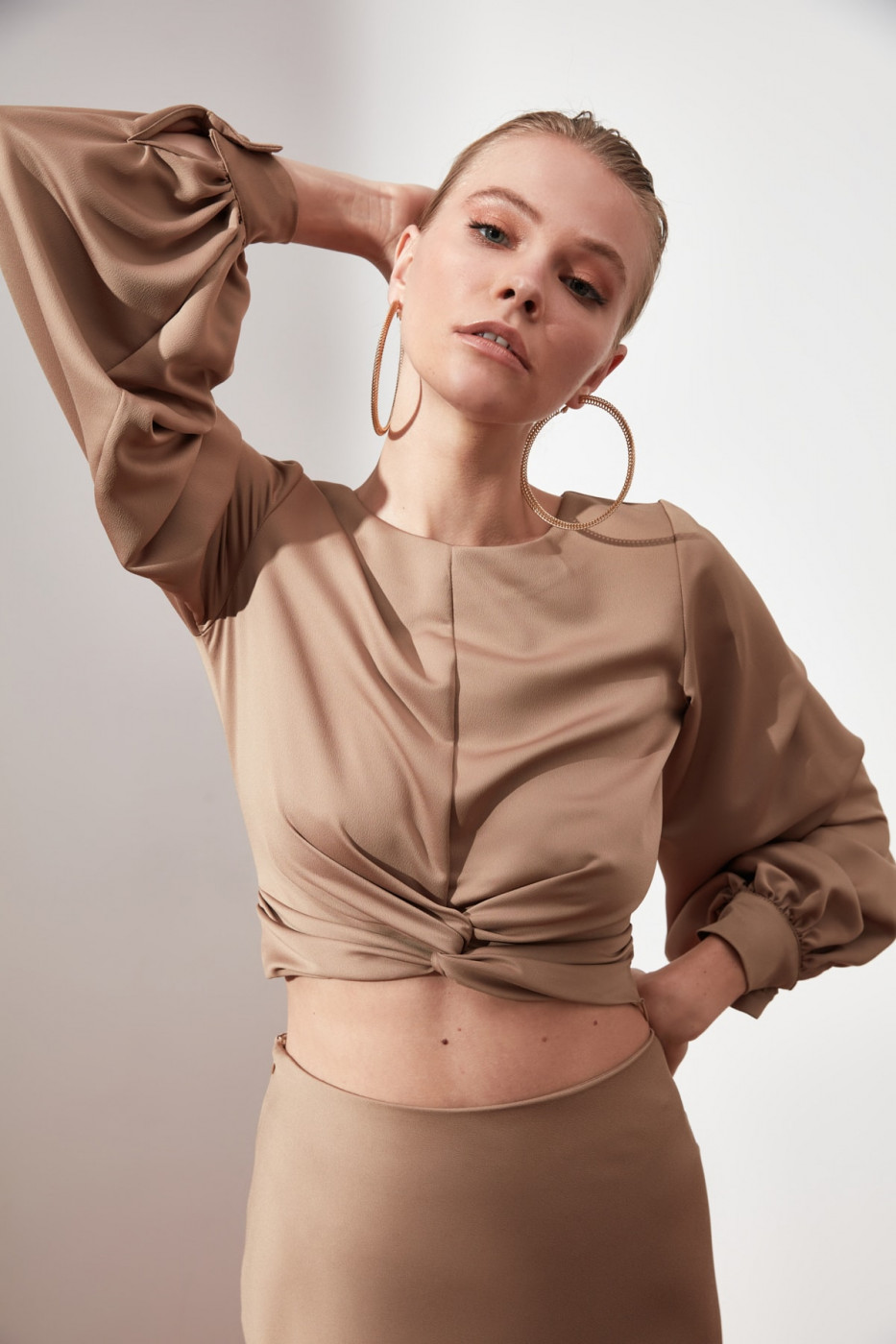 Trendyol Mink Squiss Detailed Crop Blouse