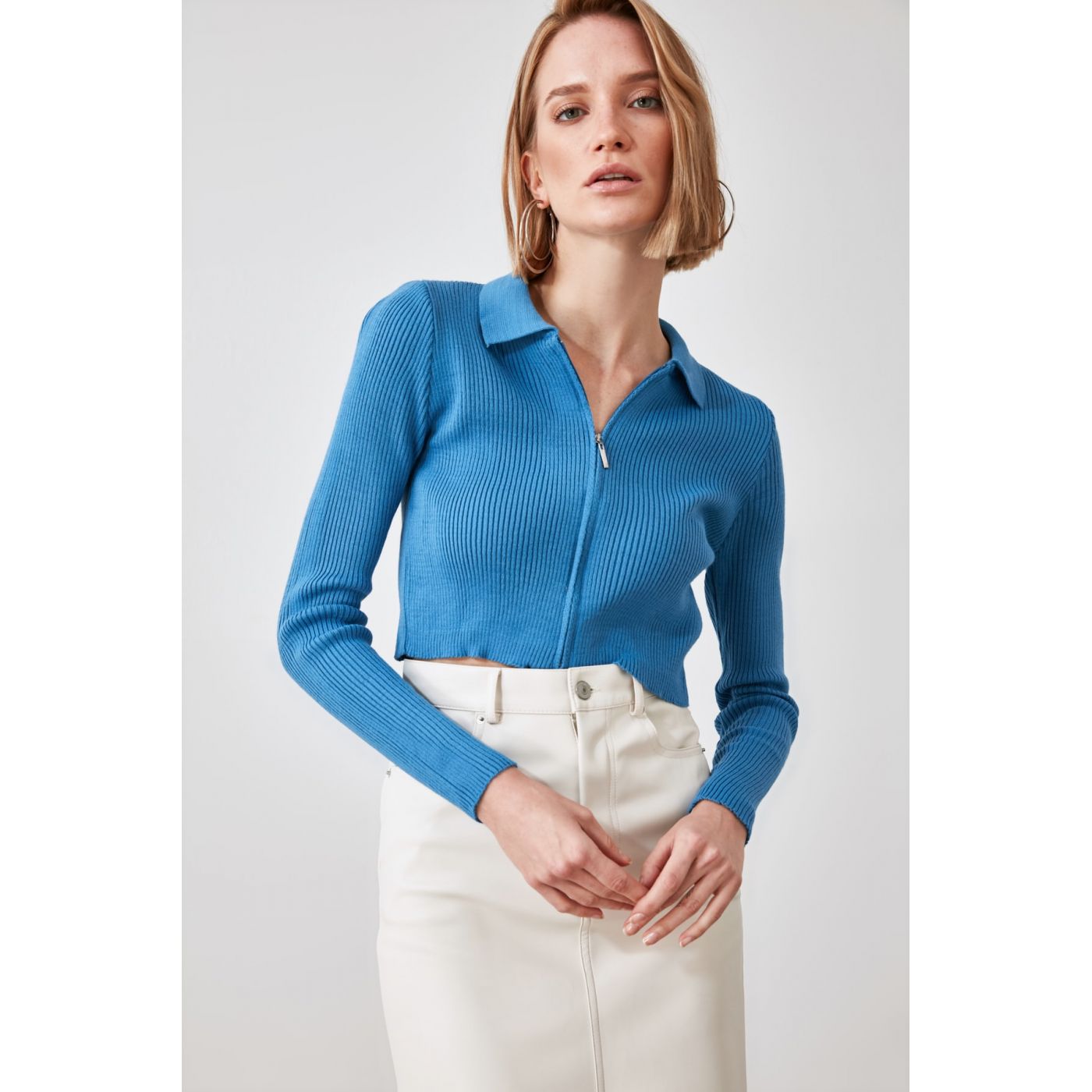 Trendyol Knitwear Cardigan with Blue Crop Zipper